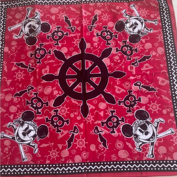 Disney Pirates of the Caribbean Mickey Mouse Scarf New No Tags - Picture 4 of 6